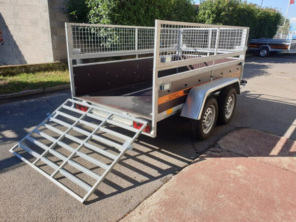 DDD_30c53250-1c3a-4217-8799-afe9f8c79517.jpg Gepäckanhänger boro niewiadow 750 kg