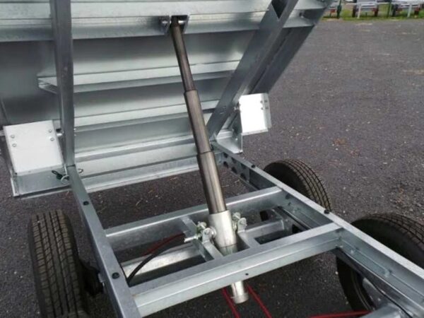 FFF_eebbcd88-972c-4f69-9b93-9ab251761c58.jpg LIDER 2,50 m / 2500 kg Muldenschockpreis