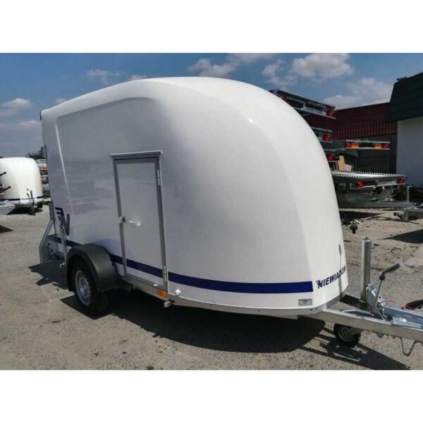 Niewiadów Polyester-Transporter mit Seitentür und Laderampe