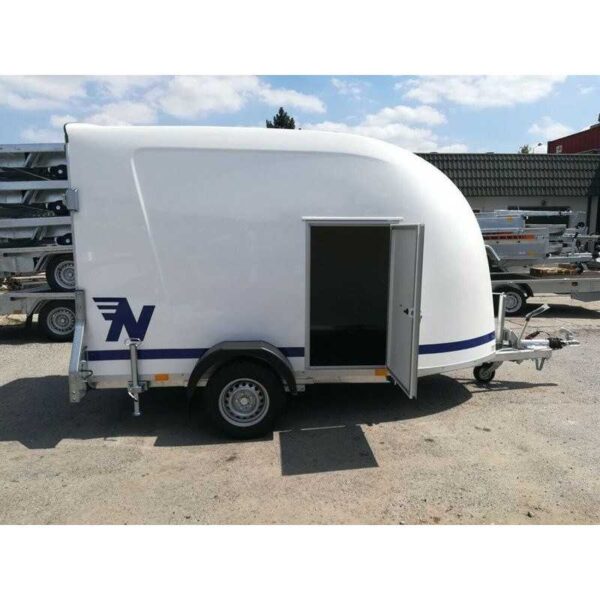 Niewiadów Polyester-Transporter mit Seitentür und Laderampe