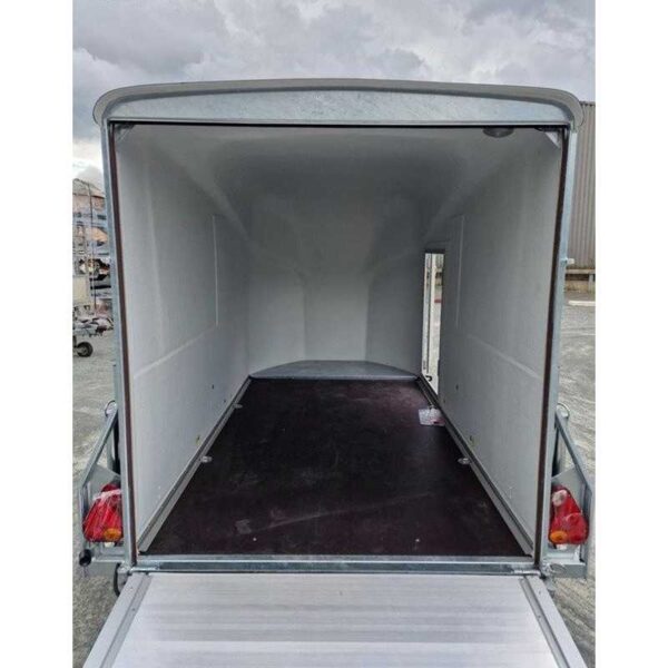 III.jpg Debon Cargo 1300 Blauer Anhänger Pullman Suspension Seitentür