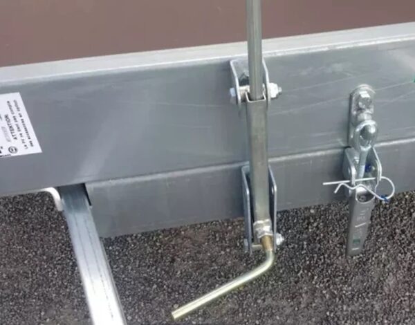 JJJJ.jpg Kippbare Plattform 2,50m x 1,50m 750 kg Mecanorem