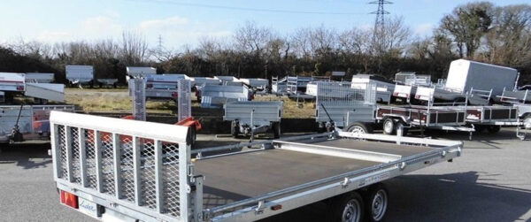 Anhänger Pritsche Räder unten LIDER - PTAC : 3500 kg - 2 Achsen gebremst - 506 x 215 cm