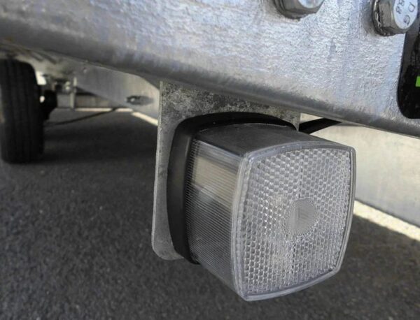 Anhänger Pritsche Räder unten LIDER - PTAC : 3500 kg - 2 Achsen gebremst - 506 x 215 cm