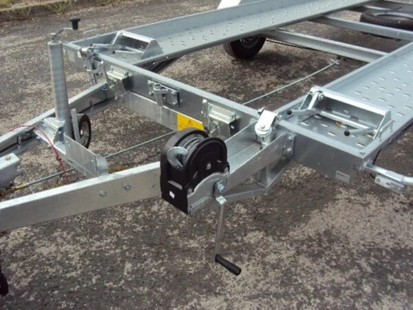 T1111.jpg Einachsiger Autotransporter 1300kg