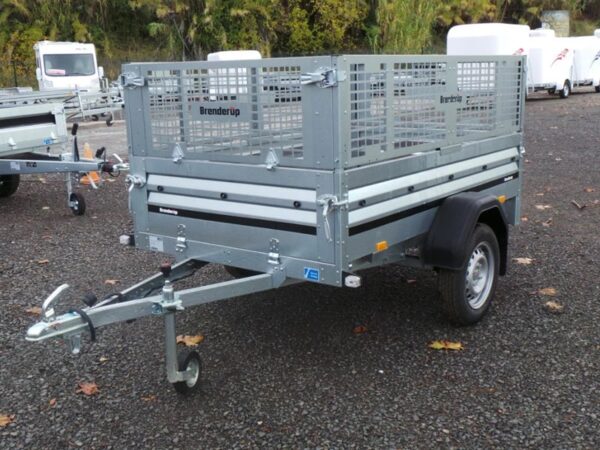 VVVVVV.jpg BRENDERUP 2.05 m x 1.28 m 750 kg