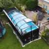 Sofort nutzbarer 6,11 x 2,5 m Containerpool mit Dach, Premium-Paket