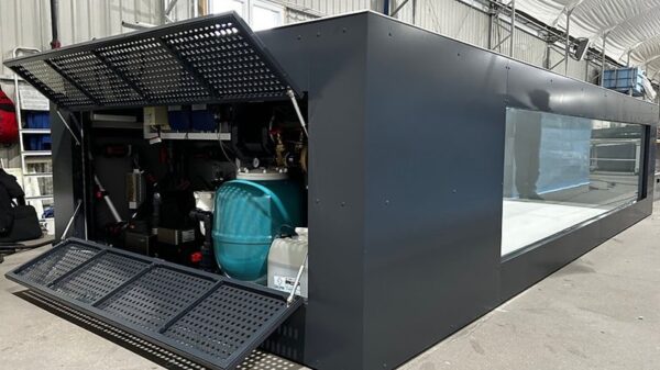 WSSSS Polypropylen-Schwimmbecken mit einem 4 m breiten Fenster 6,5 m x 2,5 m großes